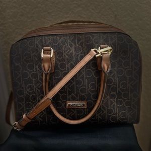 Calvin Klein purse new condition